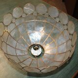 Mother-of-pearl suspension