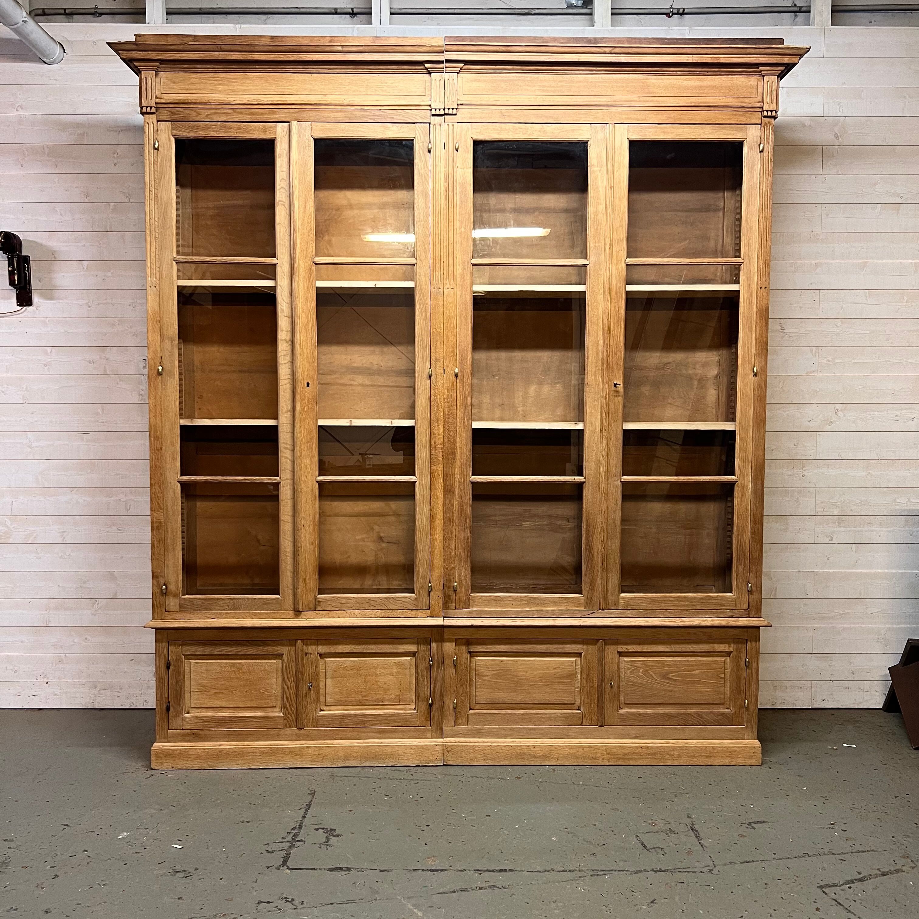 Showcase bookcase early XX th in solid oak