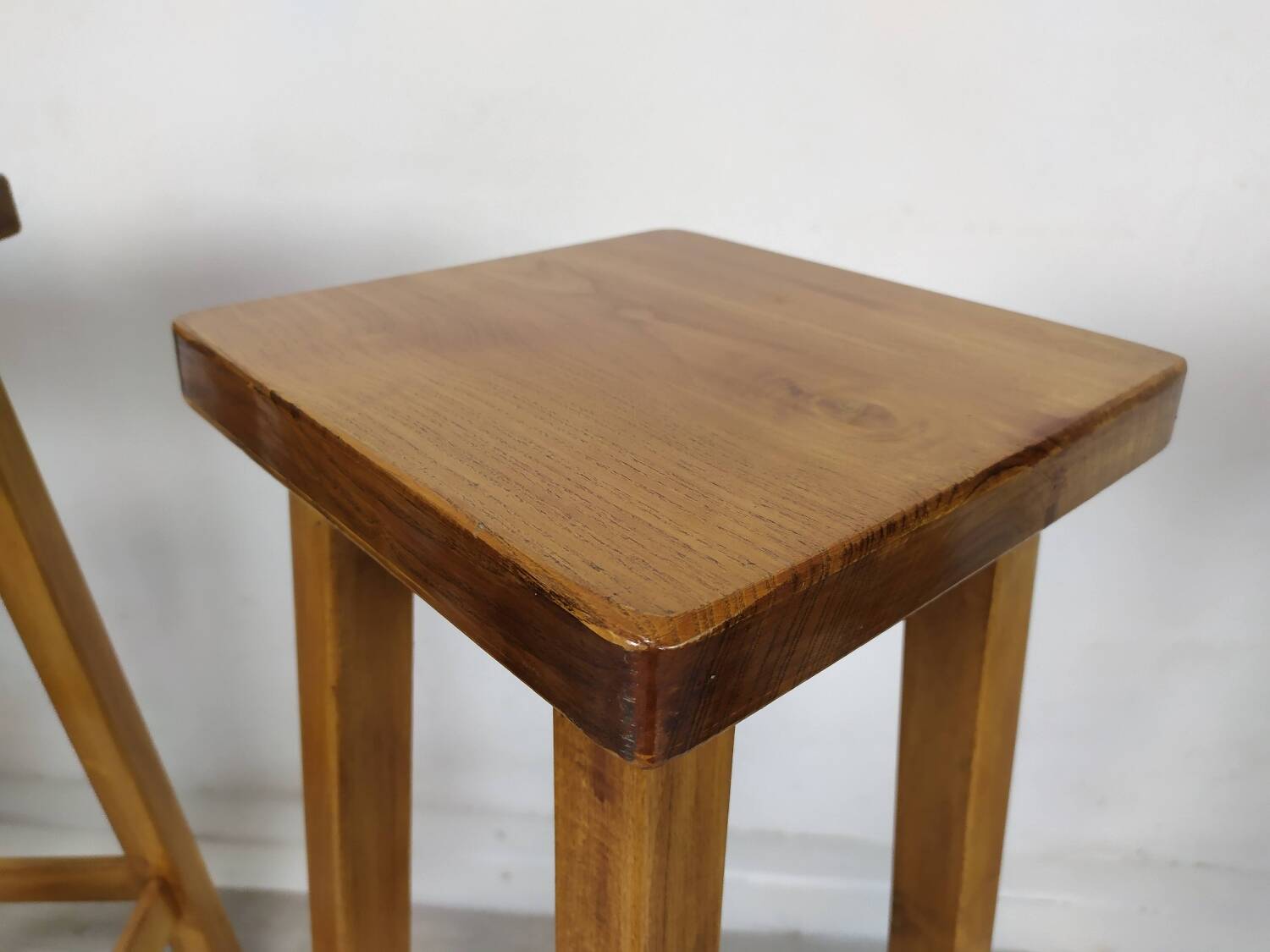 4 tabourets de bar bois vintage