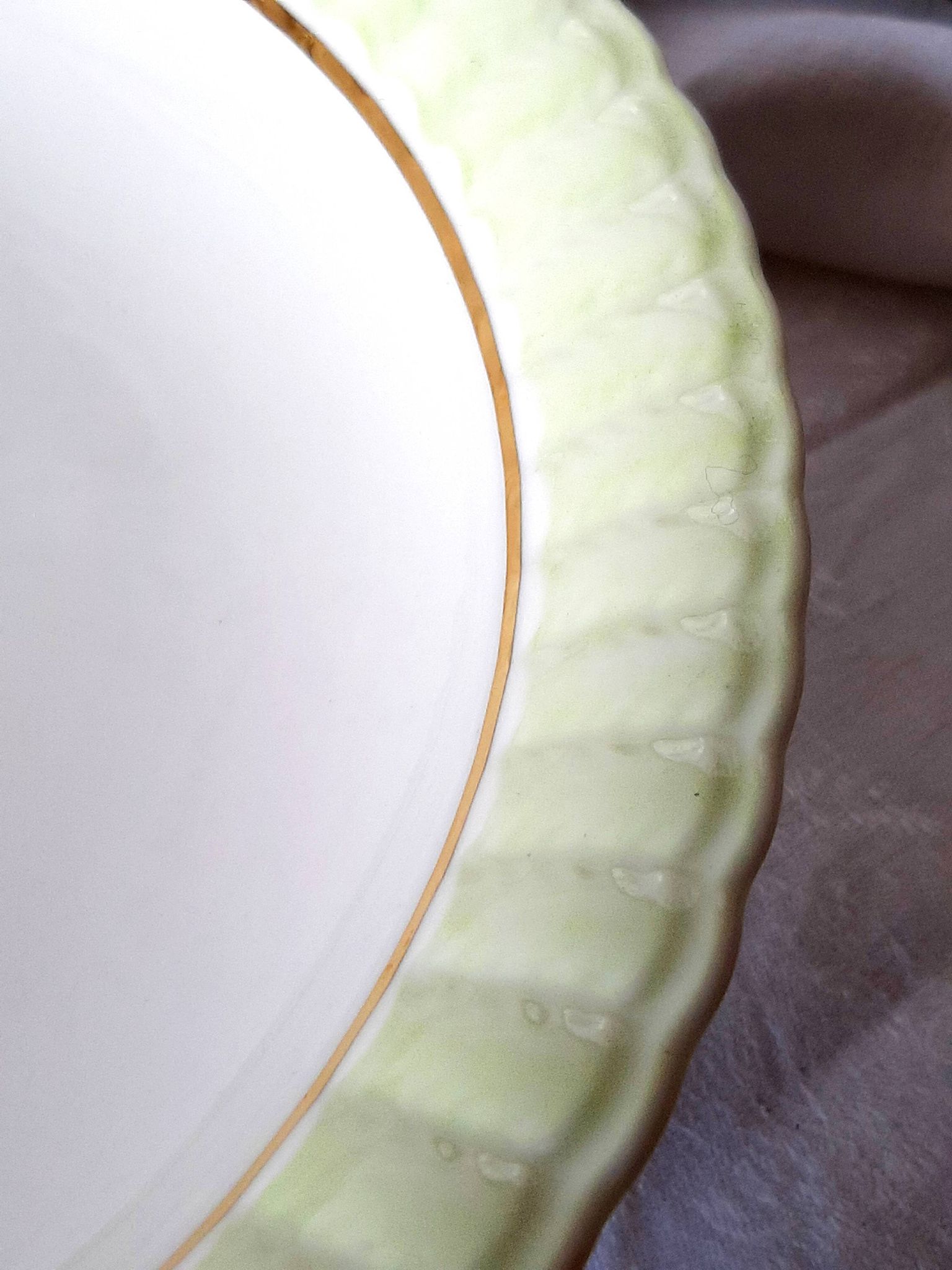 Plat à gâteau en porcelaine Bernardaud Limoges