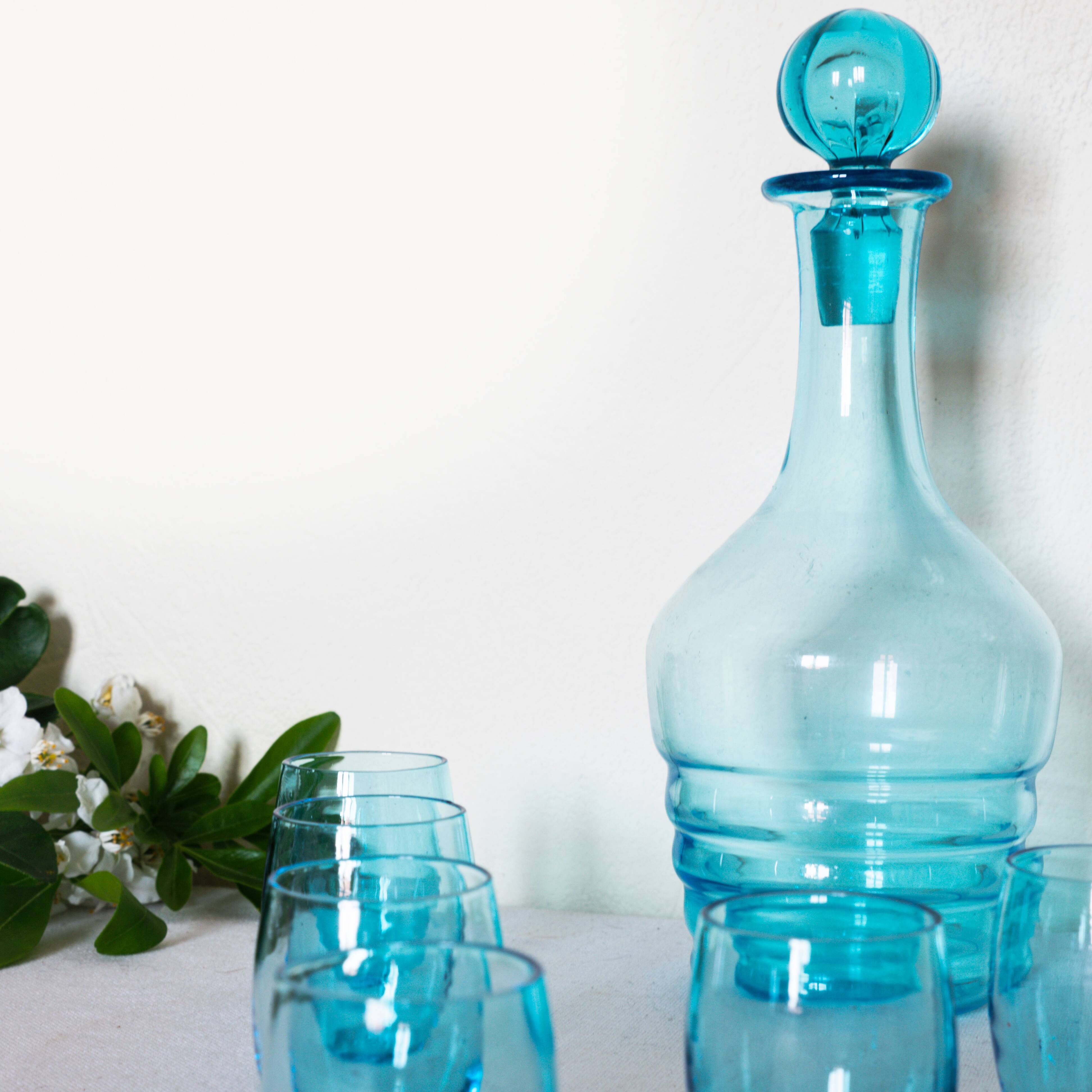 Fine blue liquor service