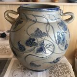 Ceramic vase