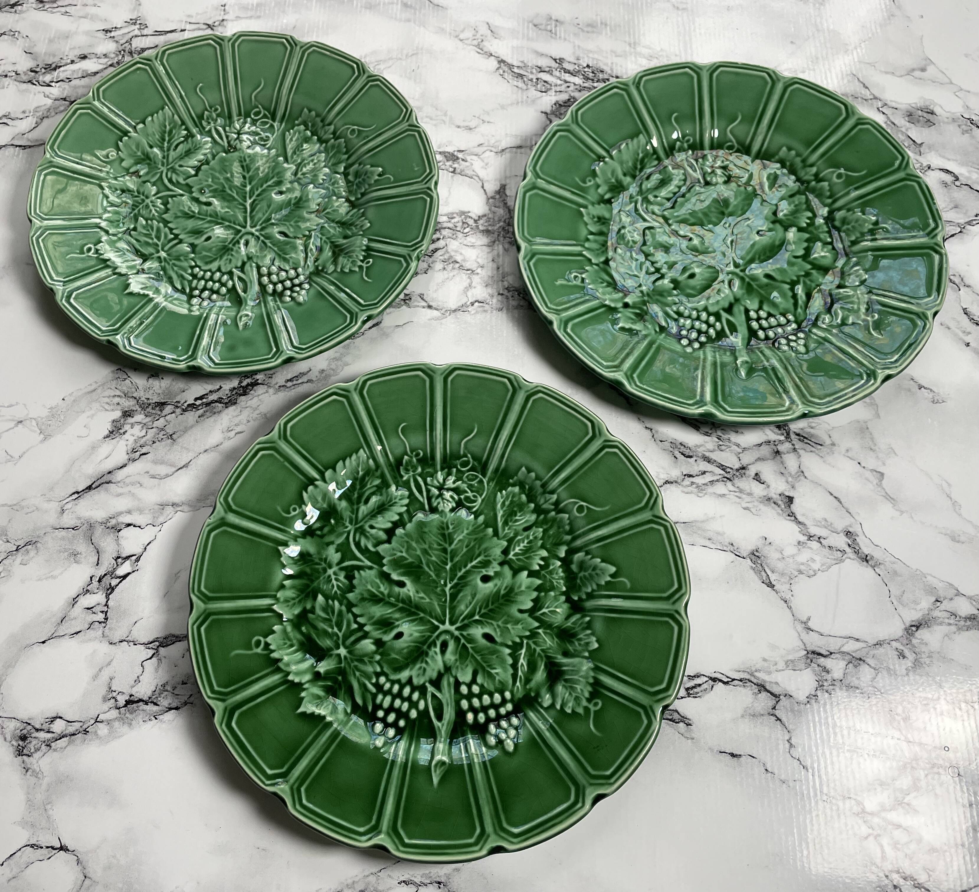 Sarreguemines grape barbotine dessert plates