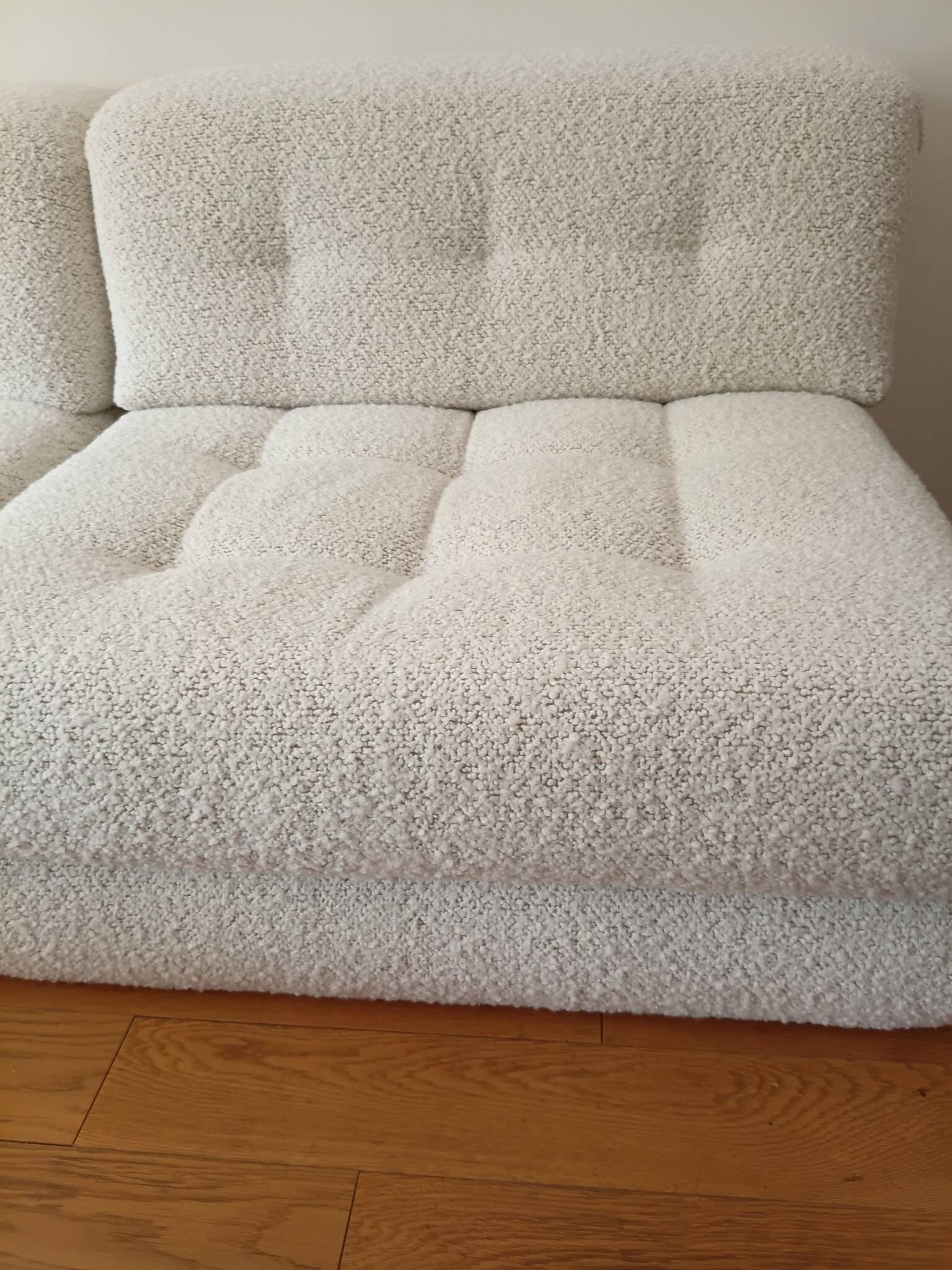 Paire de chauffeuses par Pedro Almodóvar x Roche Bobois