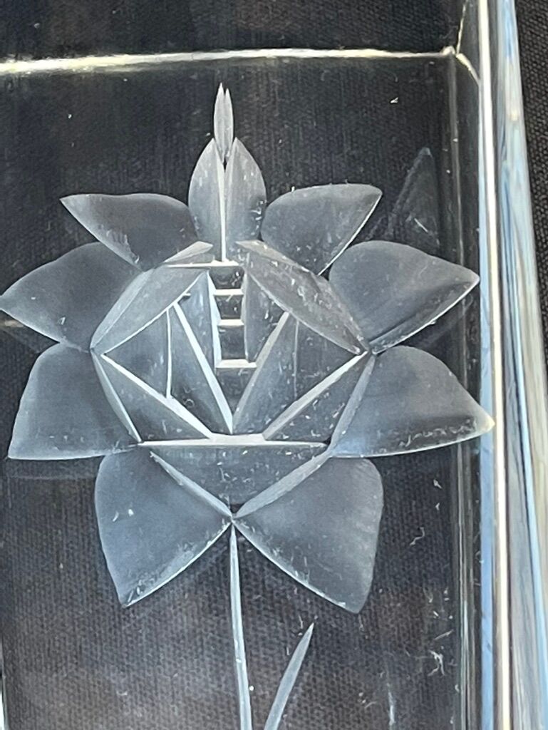 Cristallerie de Vannes le Châtel - Vannes Cristal France - Square vase - Cut crystal