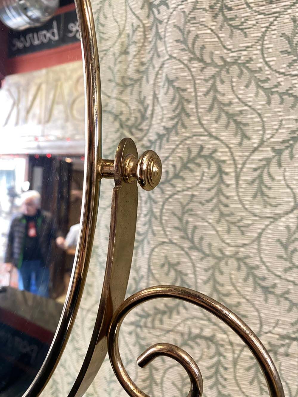 Golden metal and plexiglass dressing table
