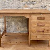 Ancien bureau de dactylo