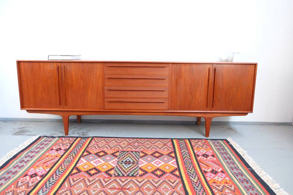 Teak sideboard in 60s/70s style, retro Danish vintage.