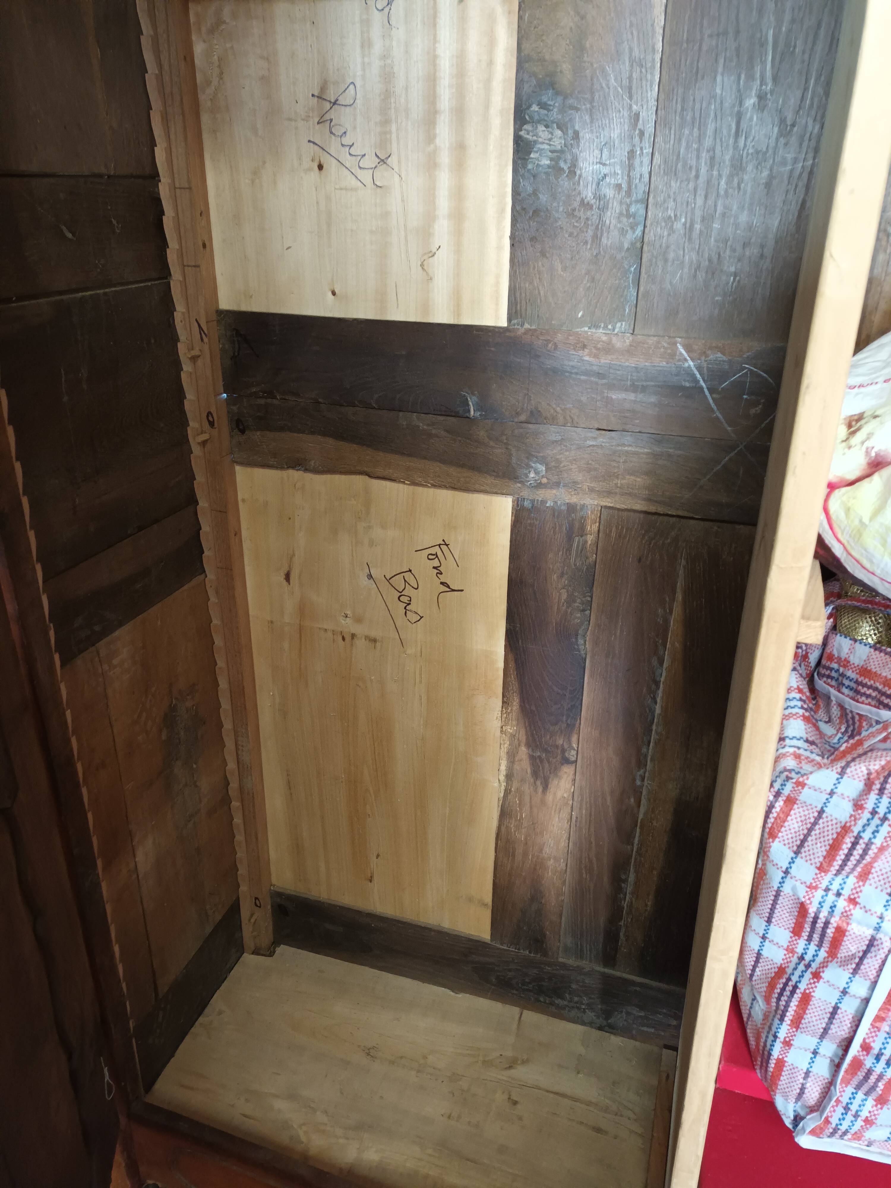 Armoire