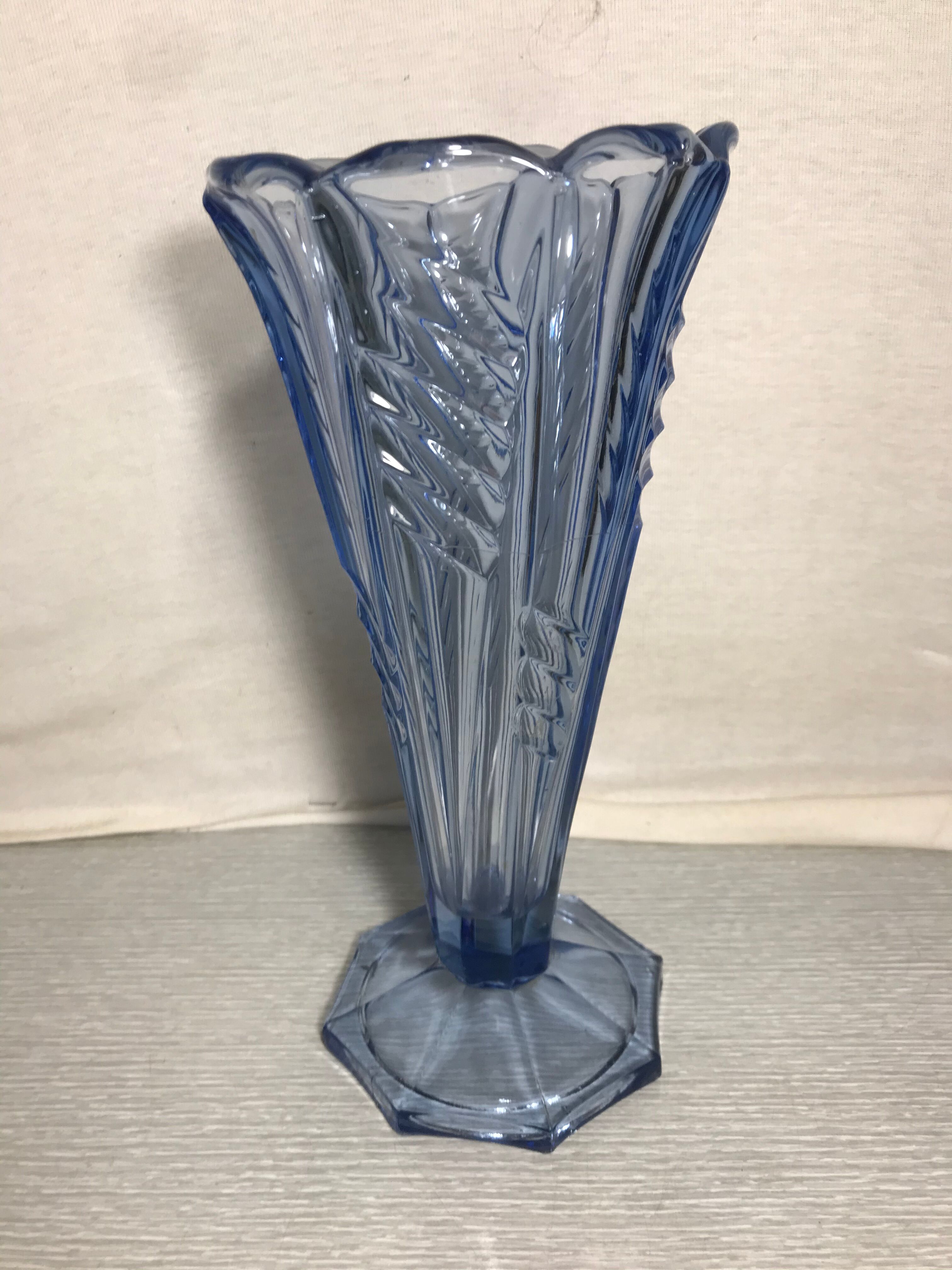 Ancient art deco vase 30