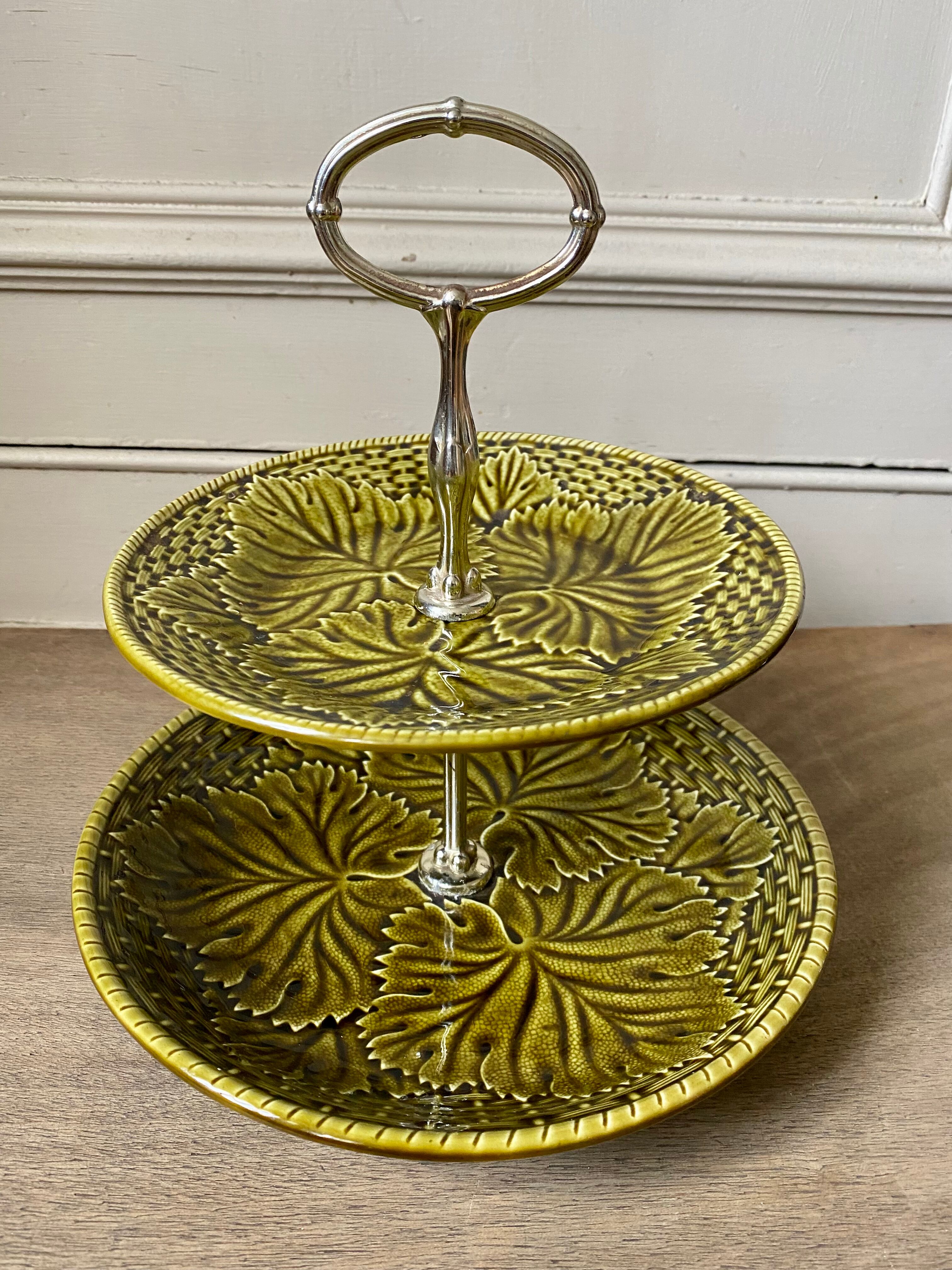 2-storey waiter at the Gien pottery France