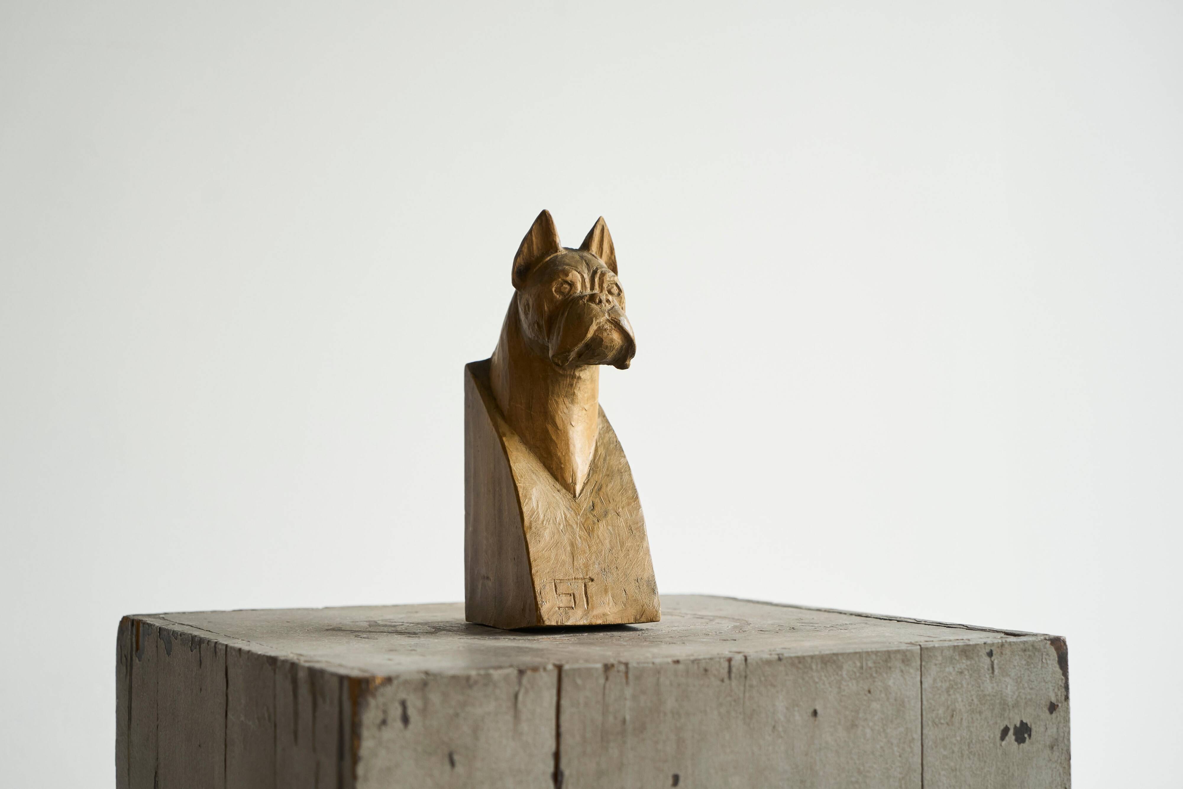 Sculpture of a boxer bookends in carved solid wood, mid-20th century.