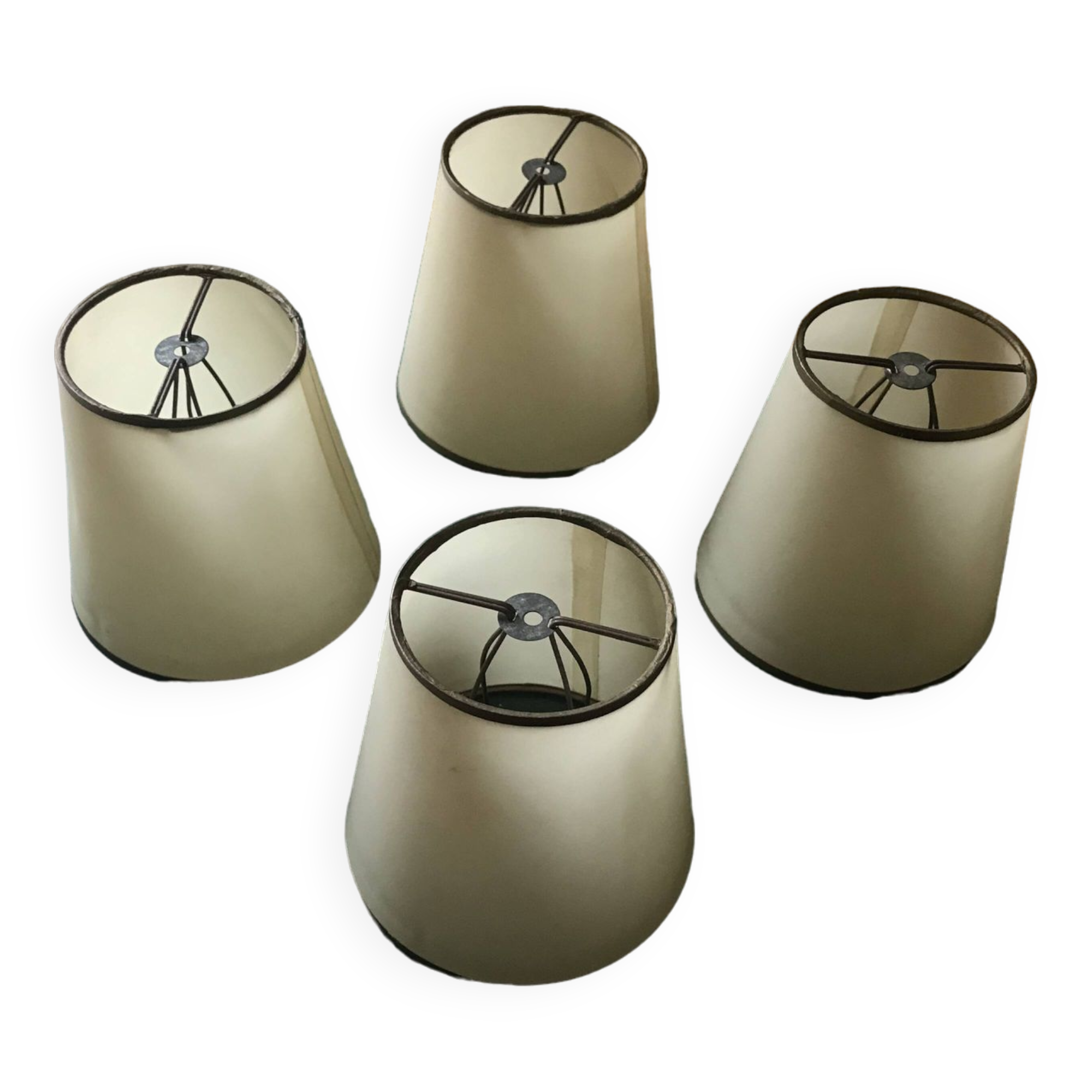Lot de quatre petits abat-jours vintage