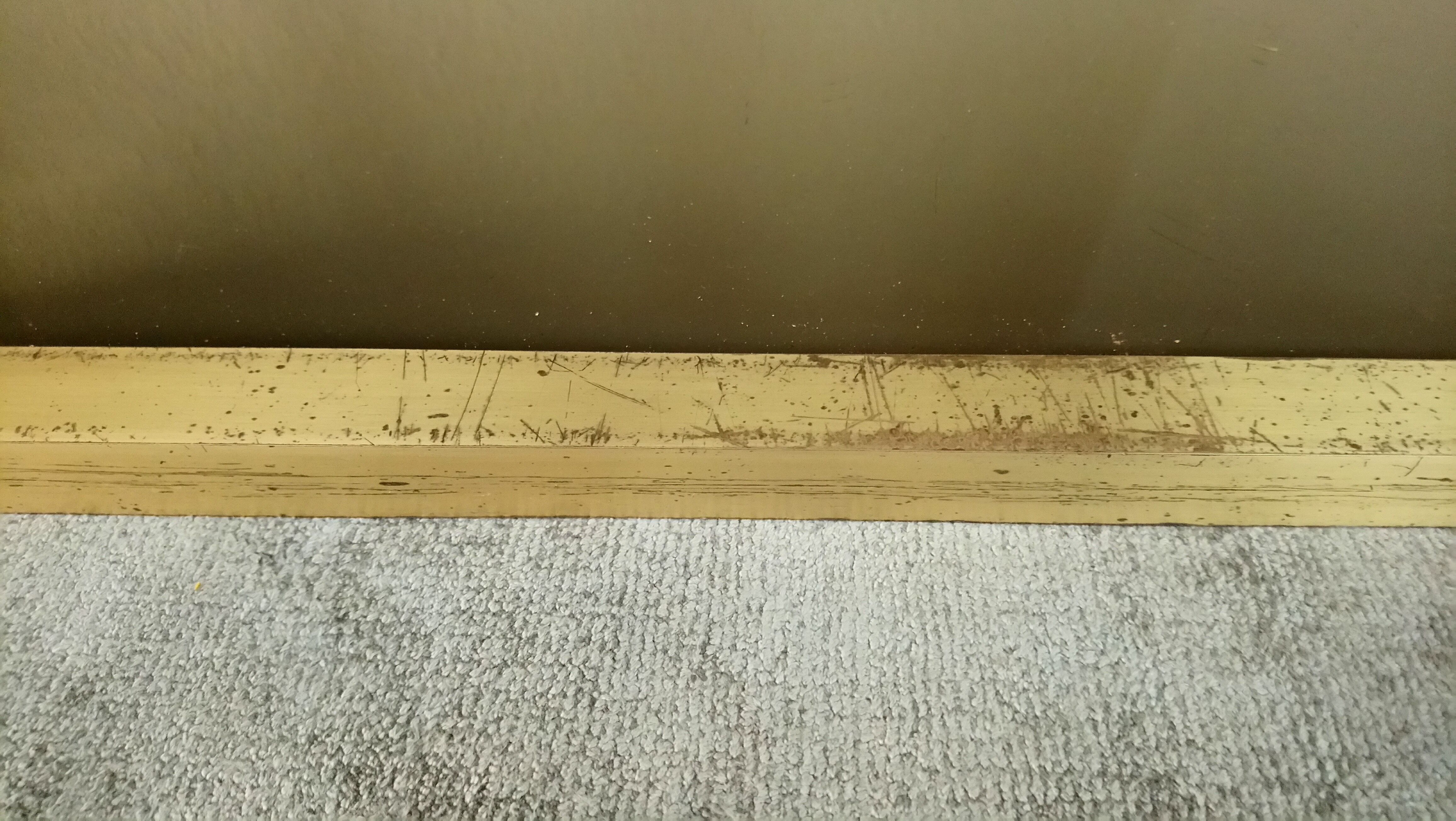Console à tiroirs en laiton et bois années 70