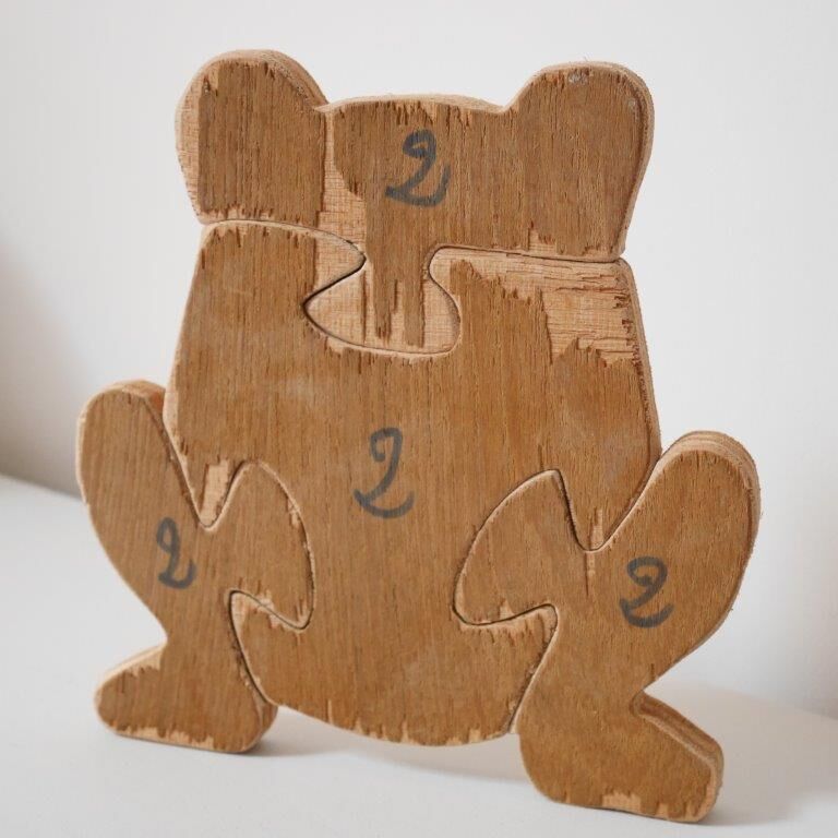 Wooden frog puzzle