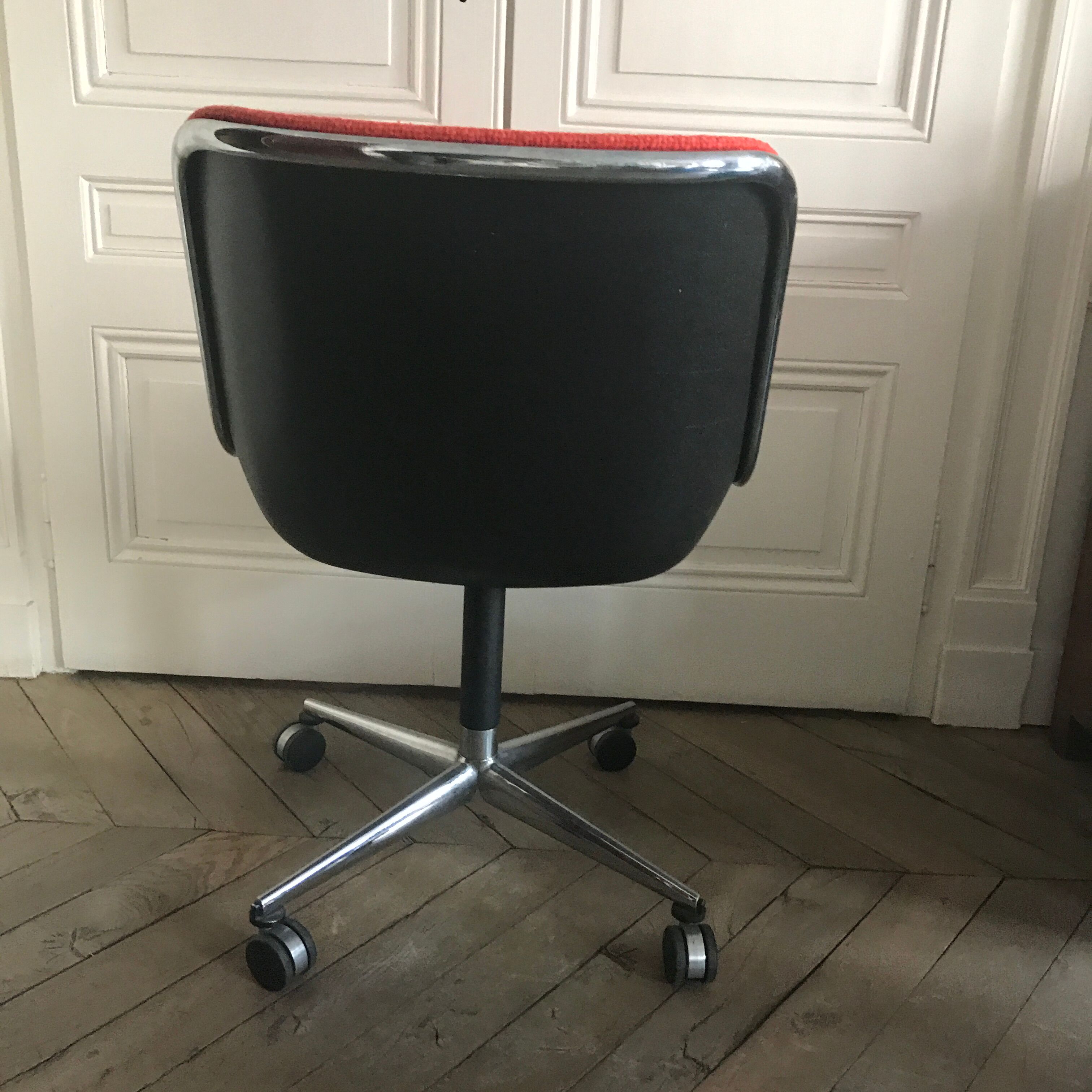 Charles Pollock wool chair