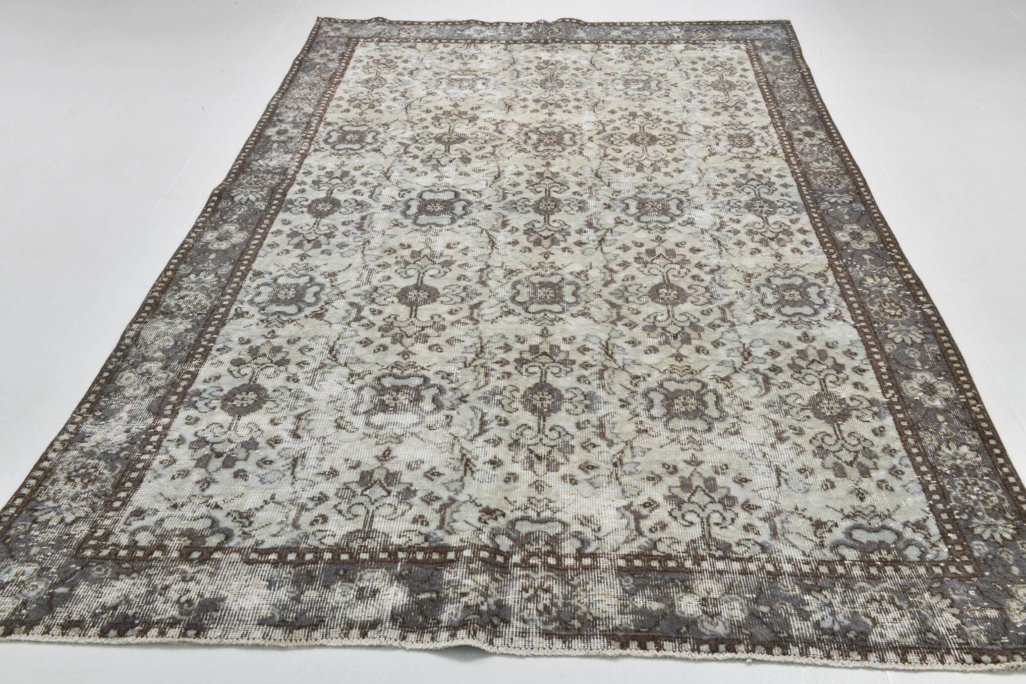 Light Green & Brown Floral Persian Rug, 181x285Cm