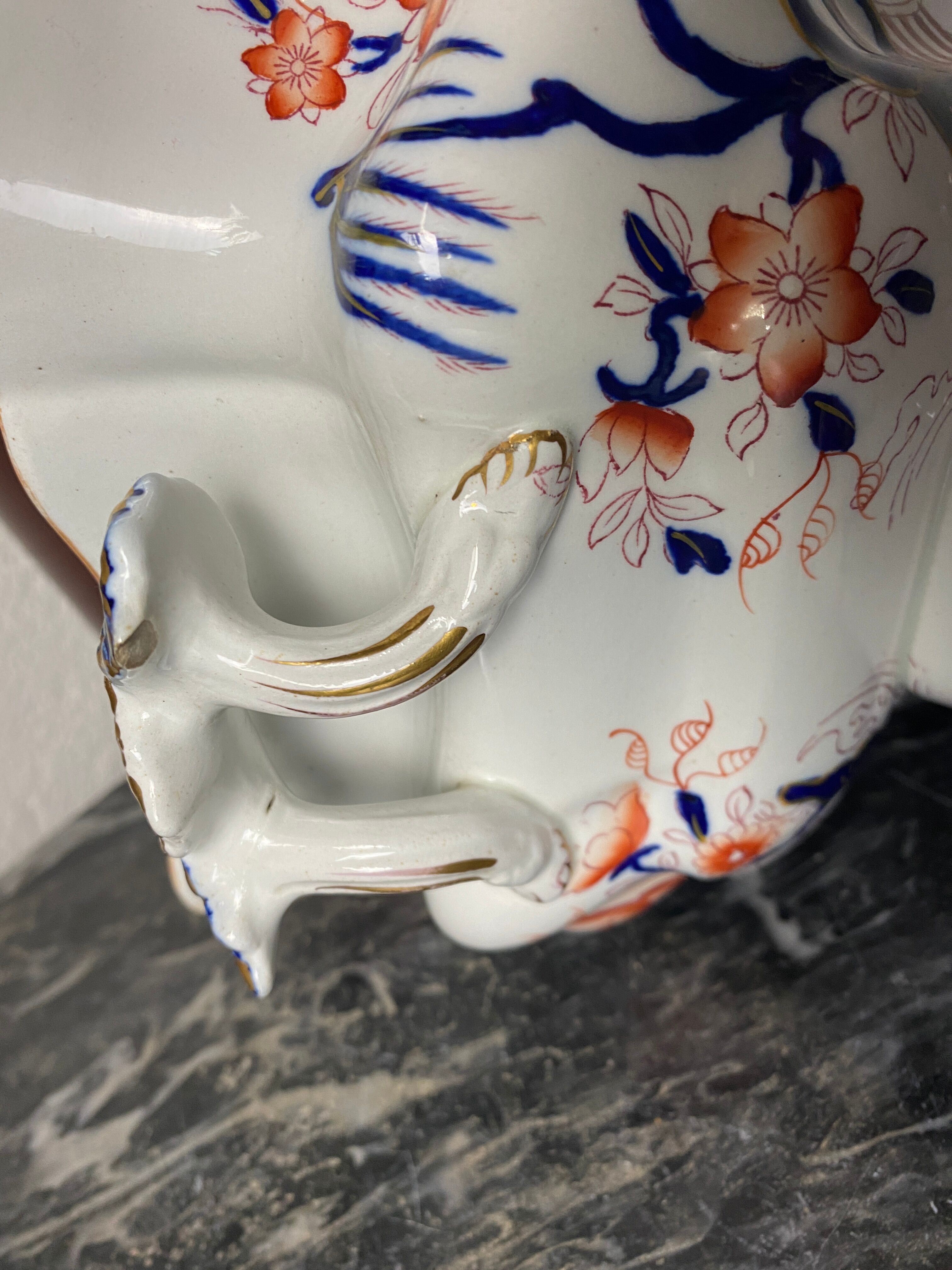 Old Imari cup stamped "Mason" in iron earth