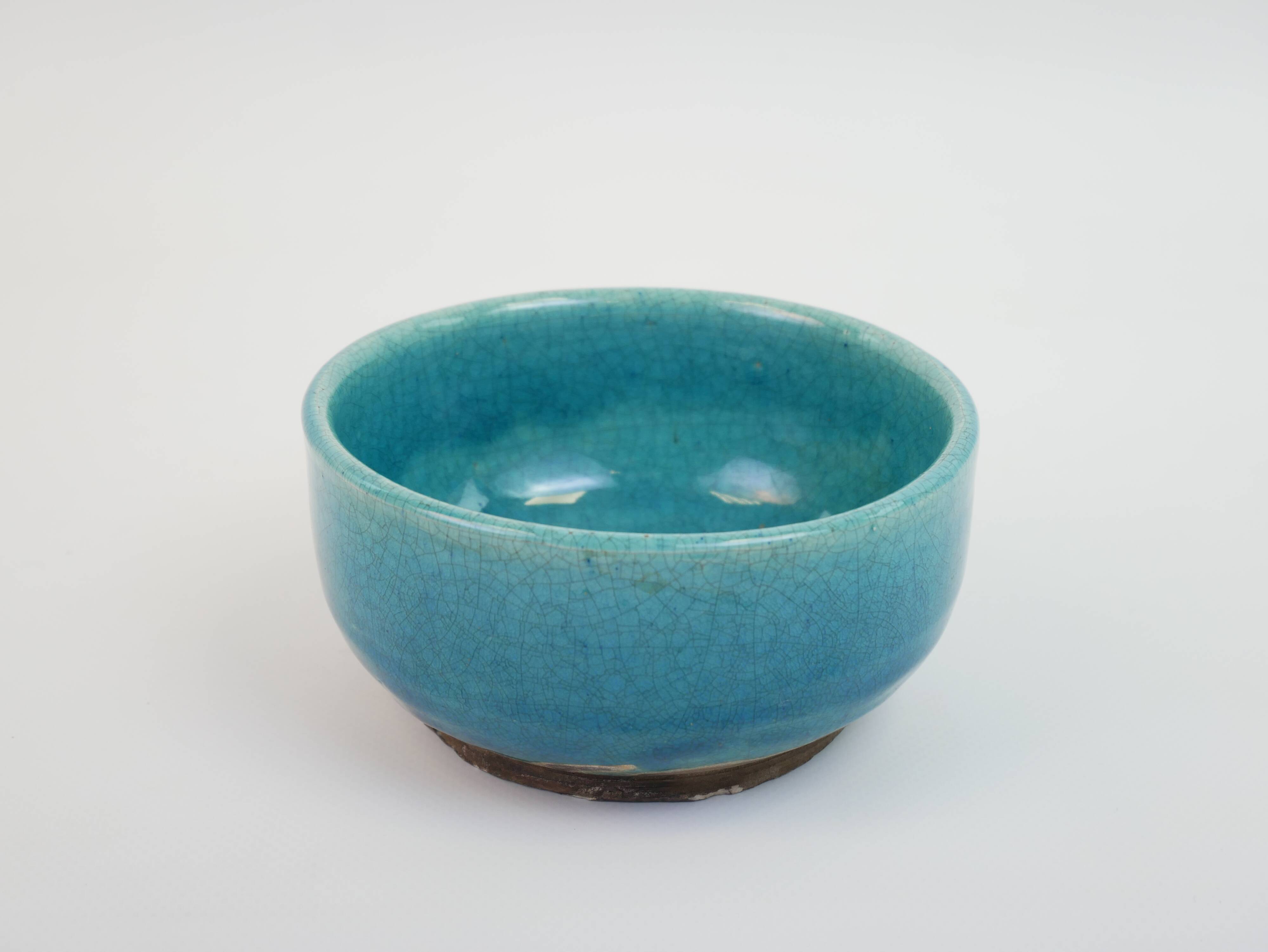 bol en céramique bleu à email craquelé