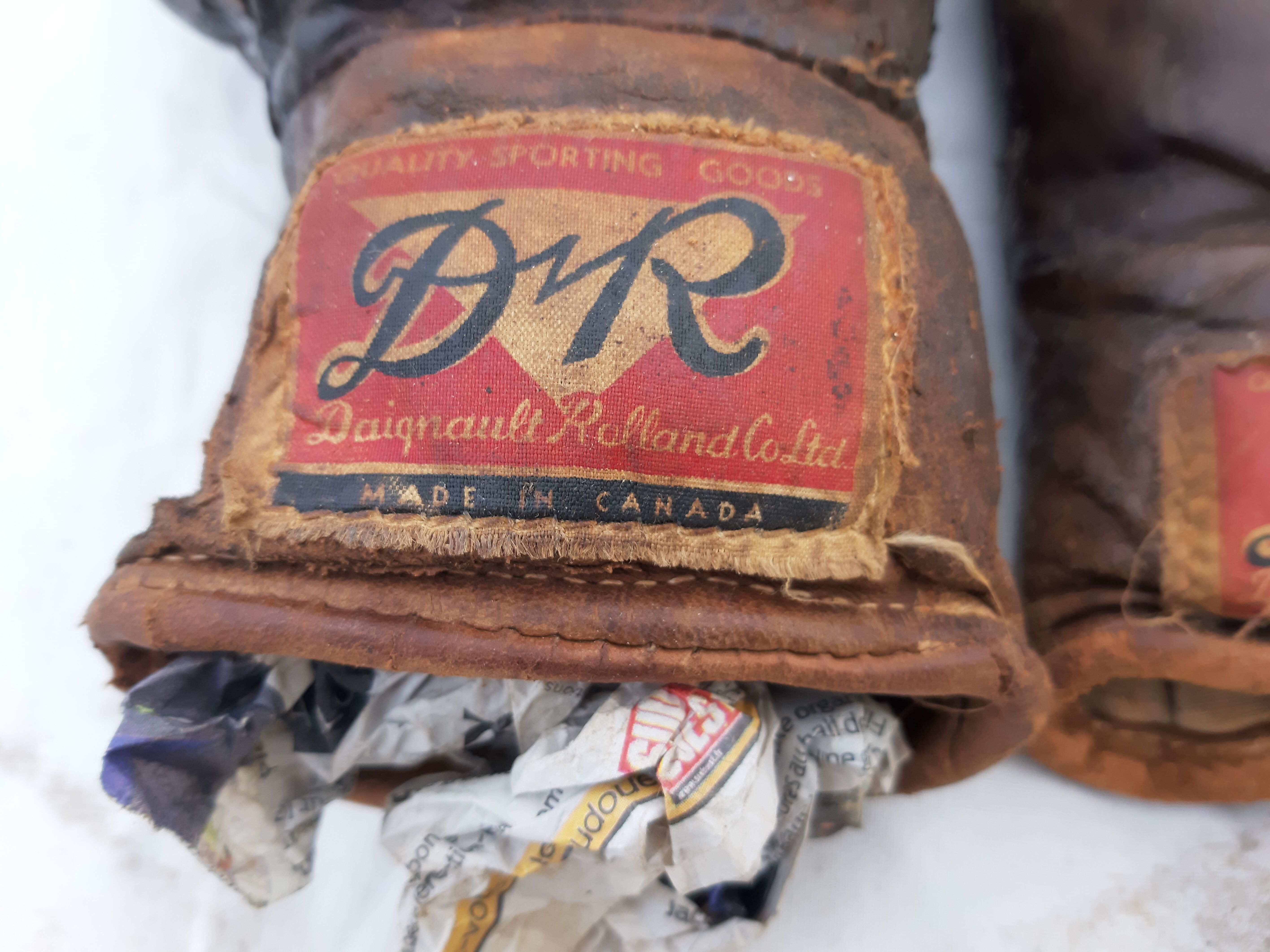 Pair of leather boxing gloves years 40