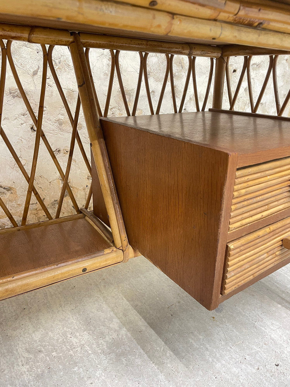 Bureau rotin