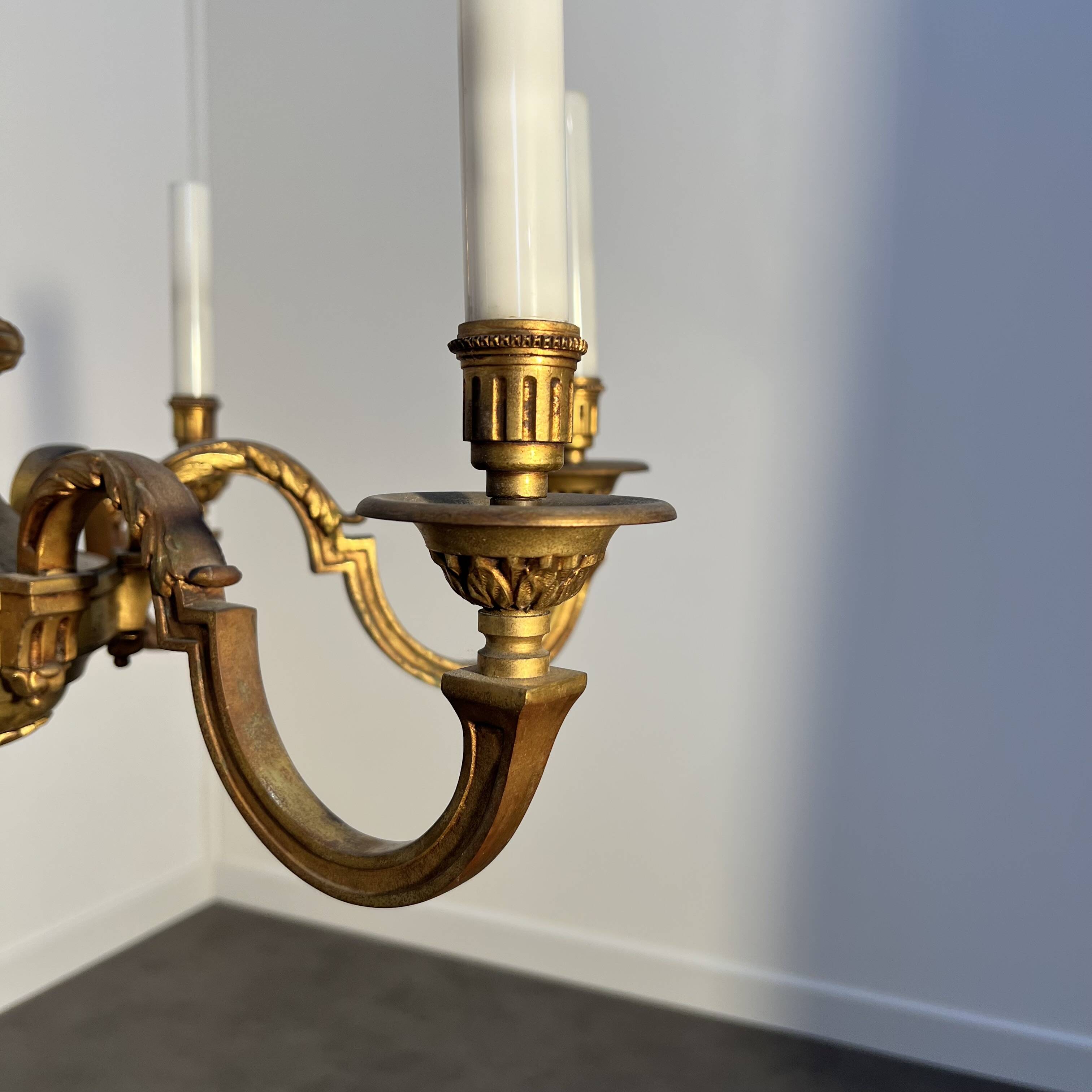 Important six-light chandelier in chiselled gilded bronze, Empire, 19th century