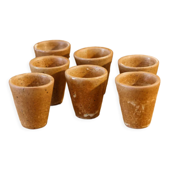 Set of 7 glasses with digestive sandstone