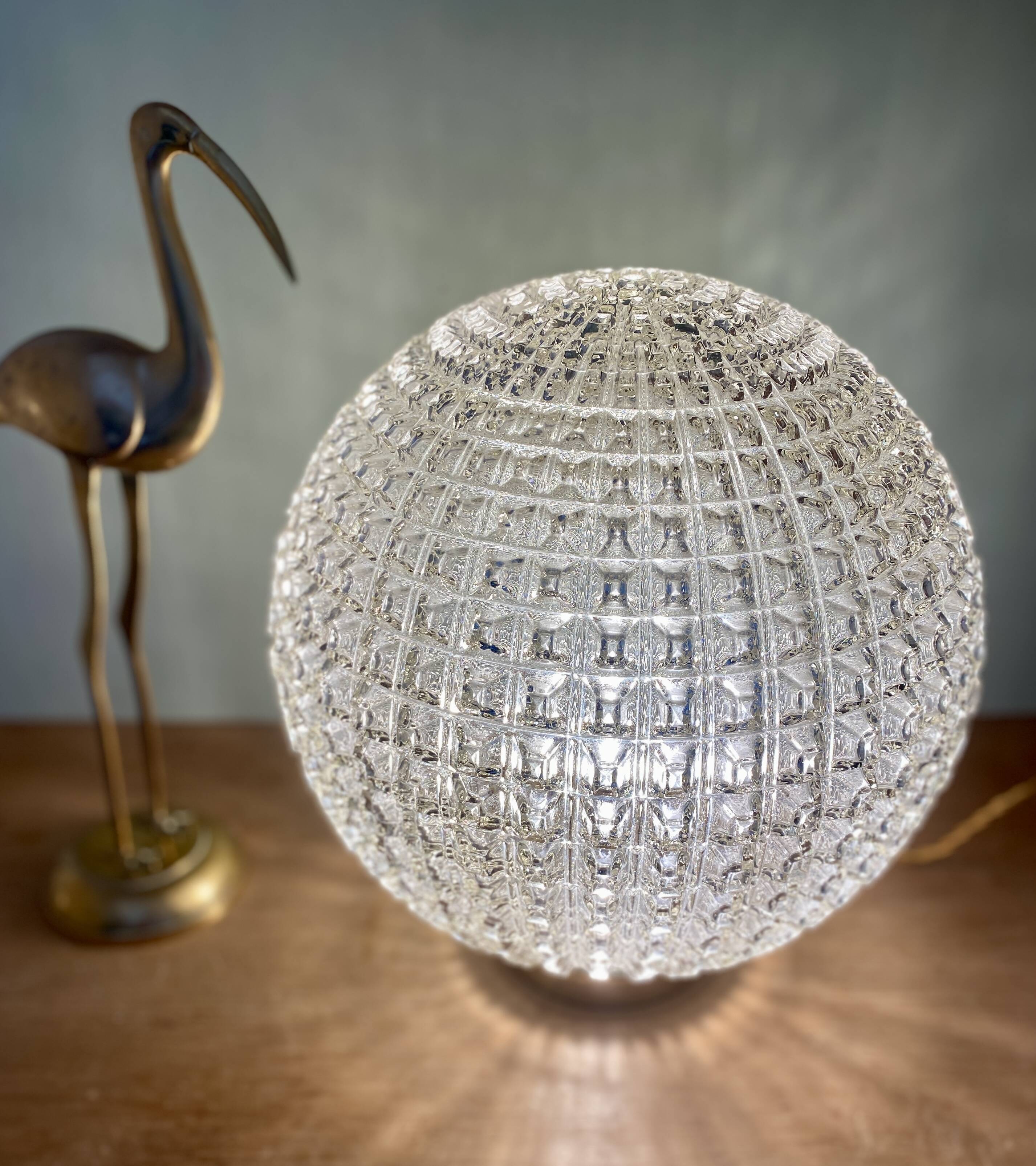 Lampe à poser globe vintage XXL en verre pointe de diamant
