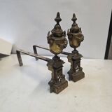 Paire de chenets en bronze style Louis XVI, XIXème