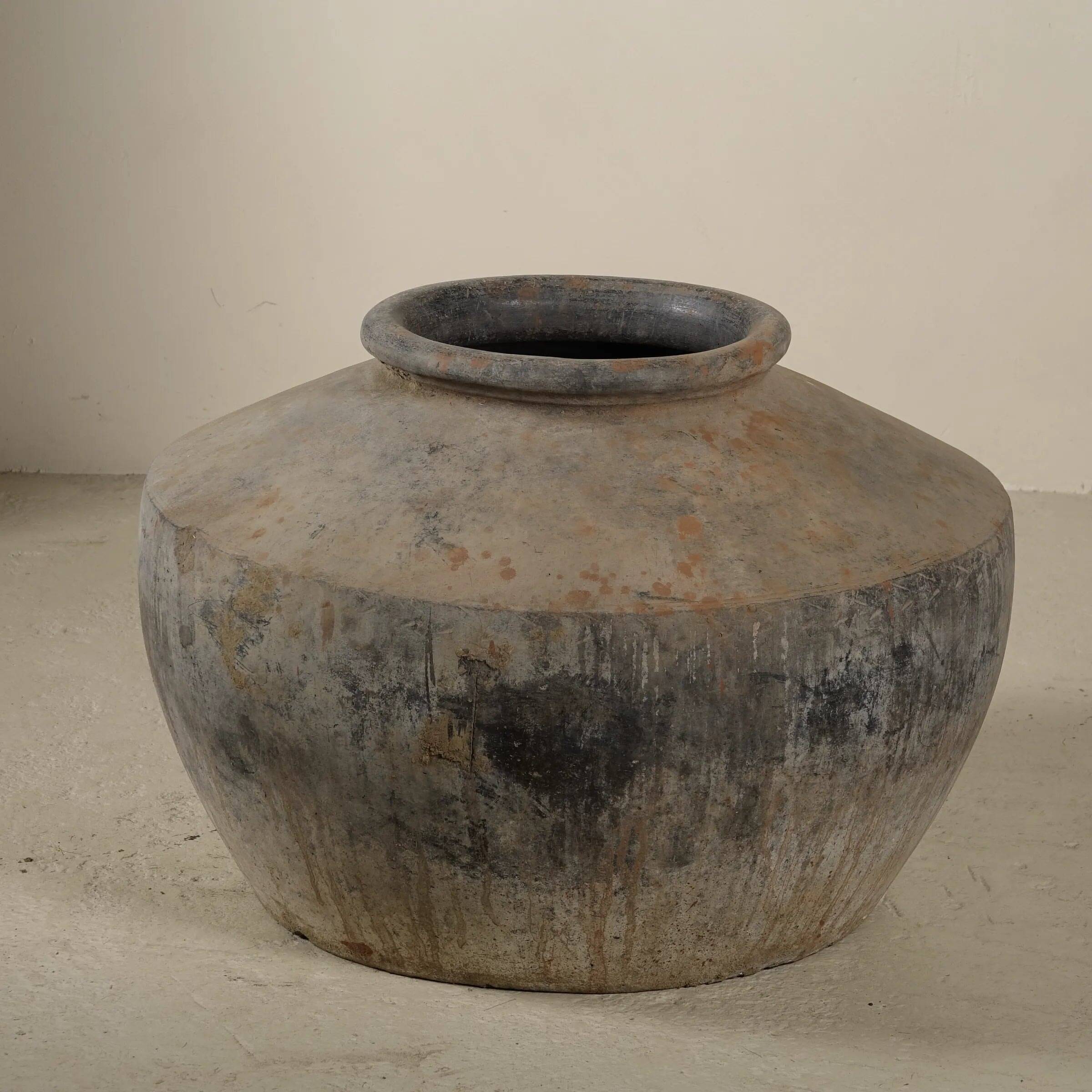Jasdan - Indian Terracotta Jar No. 1