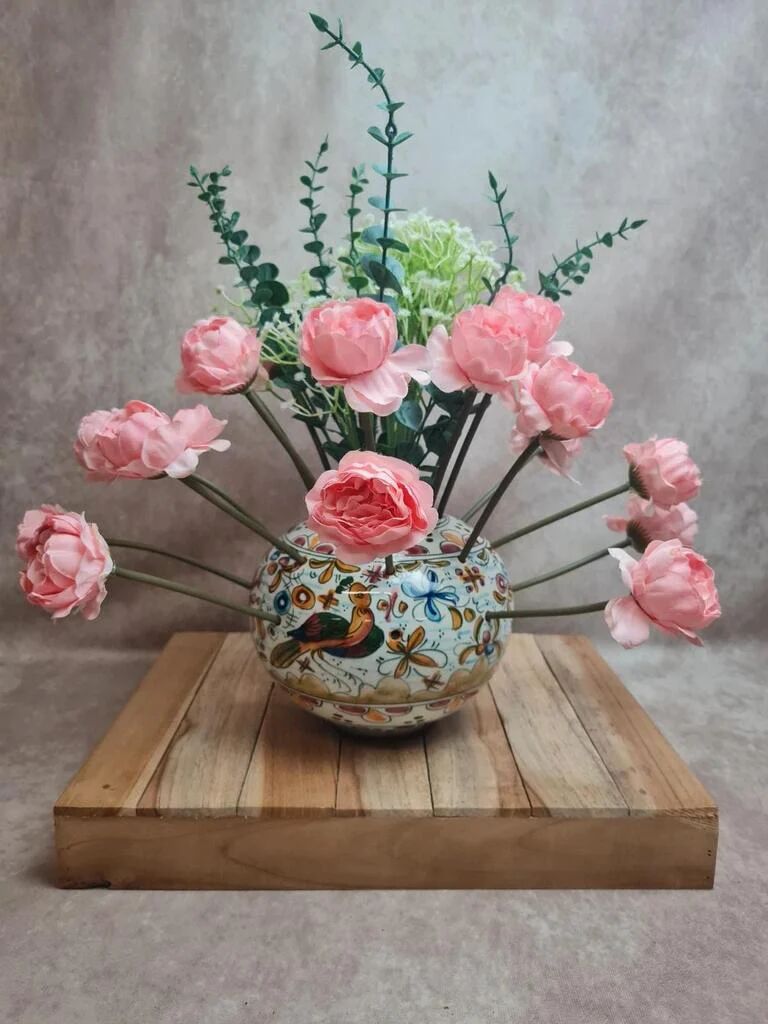 Pic-fleurs ancien en faïence décor main – oiseau & décor polychrome