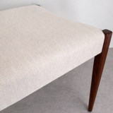 Set of 4 Scandinavian chairs in teak and fabric.