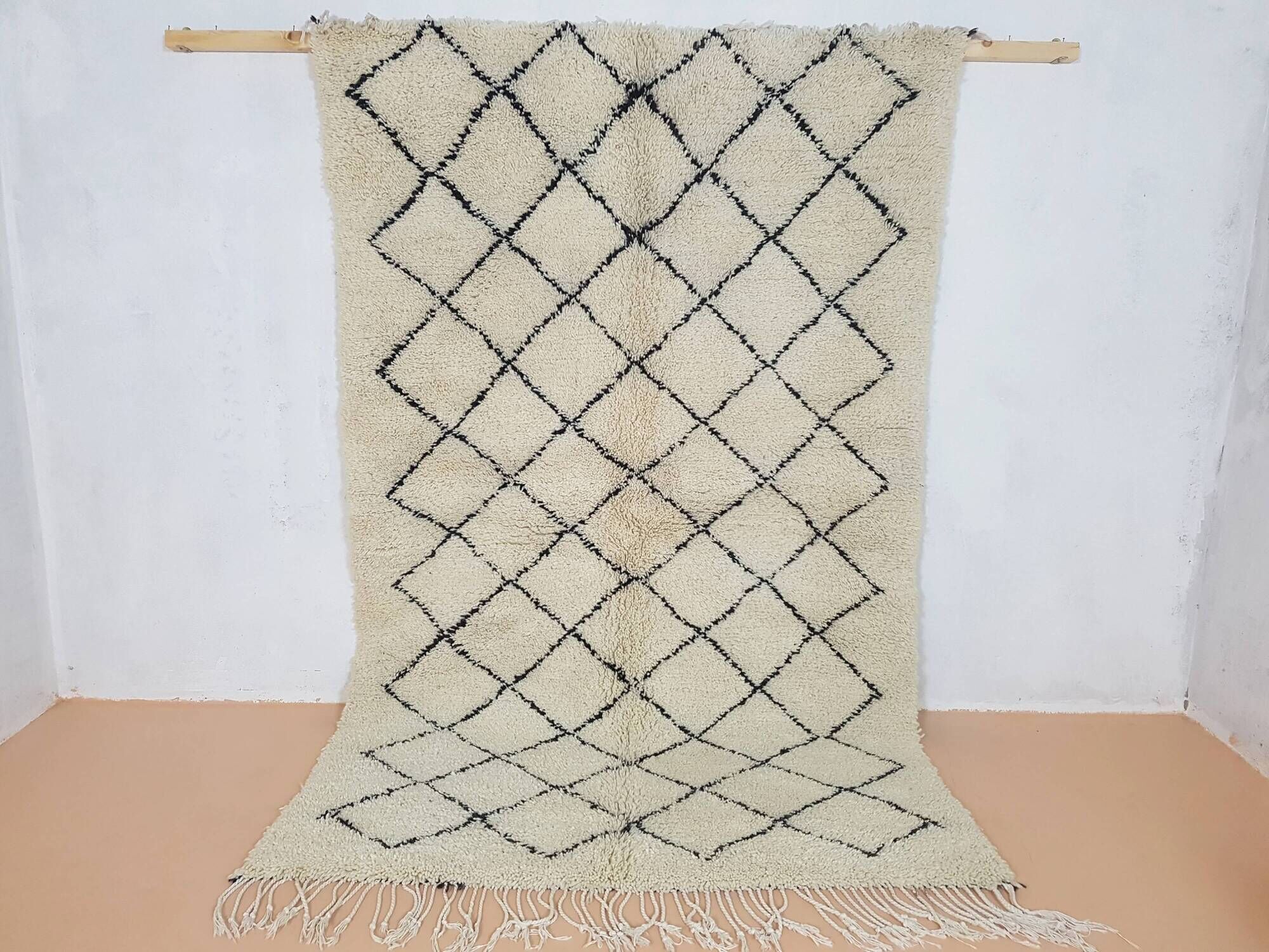 Beni Ouarain rug, 260 x 155 cm || 8.53 x 5.09 feet, MS-104