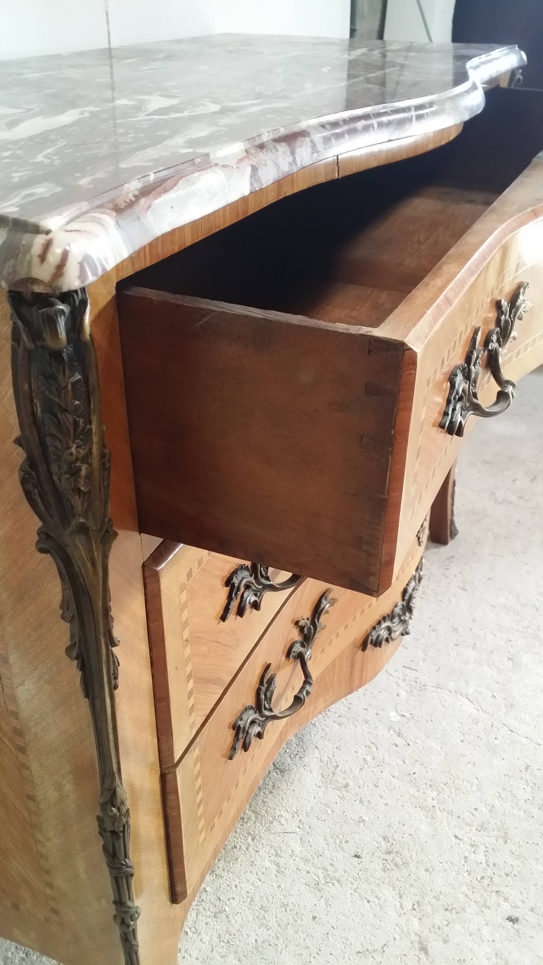 Louis XV chest of drawers
