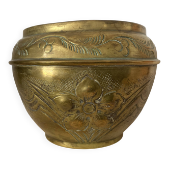 Cache pot en laiton doré
