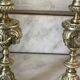 Paire de bougeoirs tête de béliers en bronze doré, style Louis XVI, XIXème