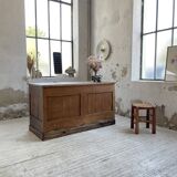 Central island trading counter in walnut