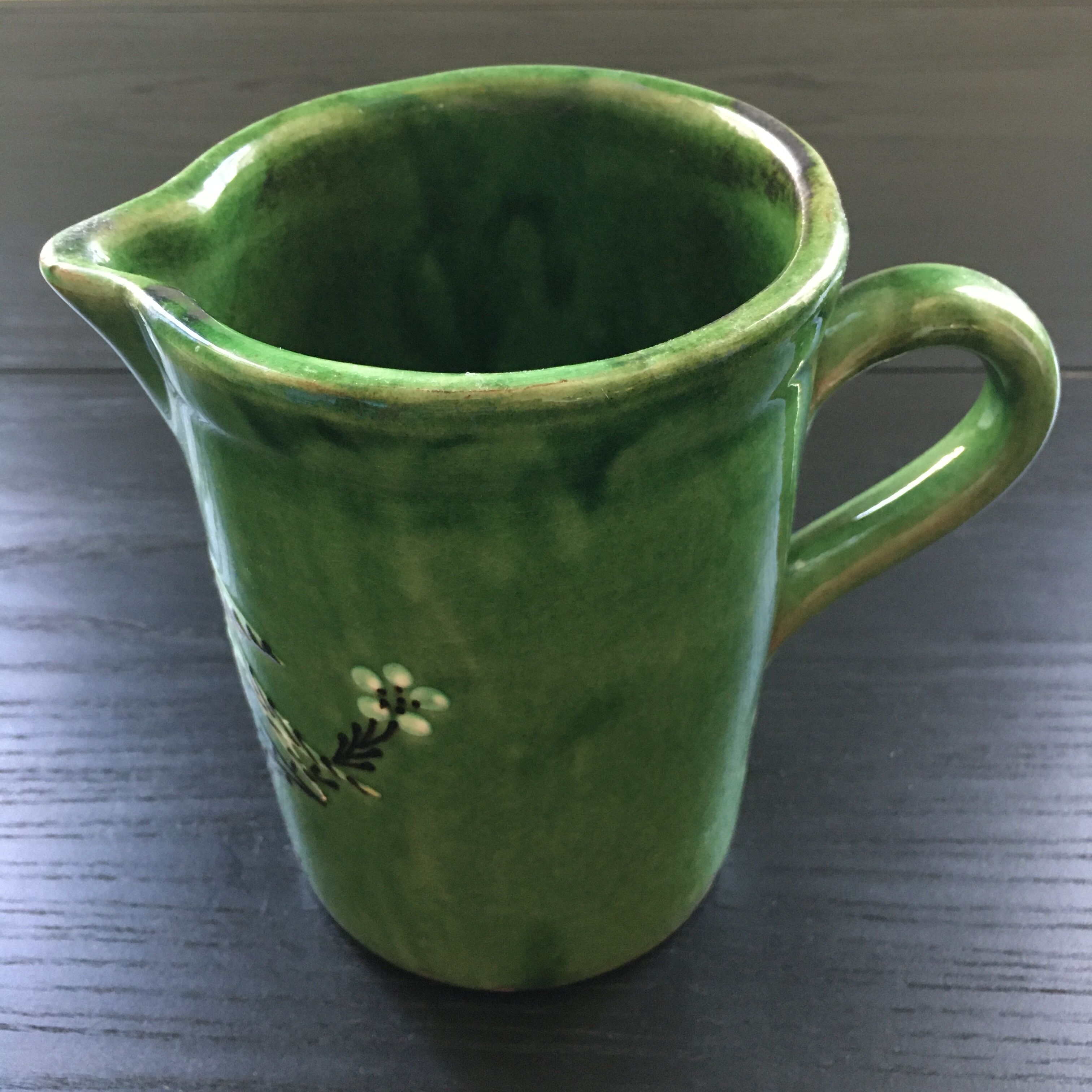 Pitcher green bird decoration
