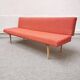 Day bed tissu rouge