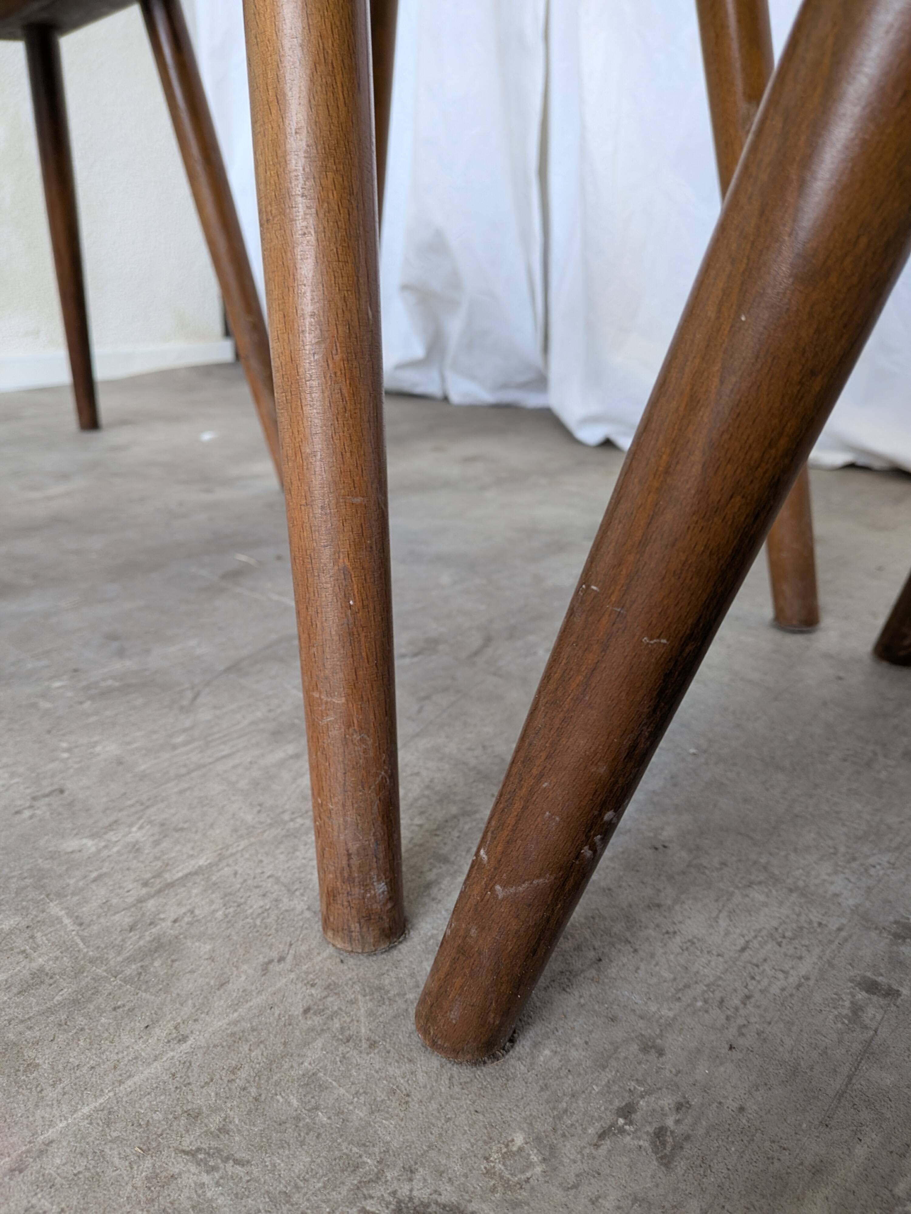 Ensemble de 4 chaises de salle à manger Windsor vintage : en bois des années 50 / STOL Kamnik