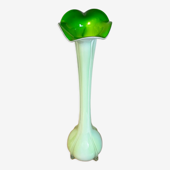 Vase à fleurs vertes
