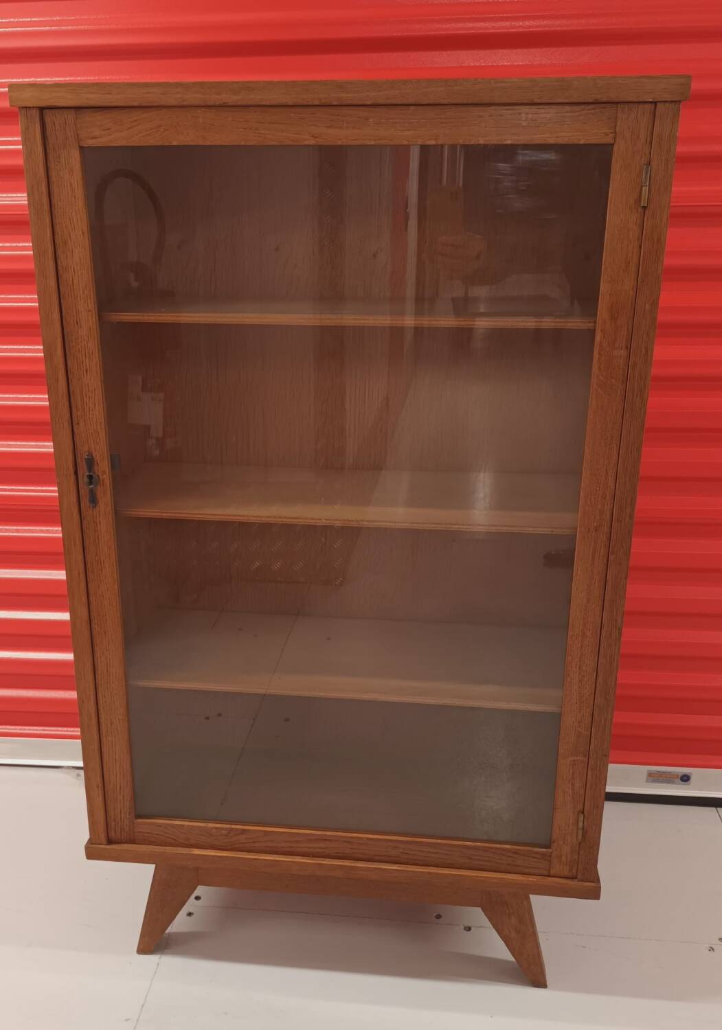 Glass cabinet