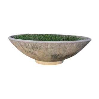 Round cement planter