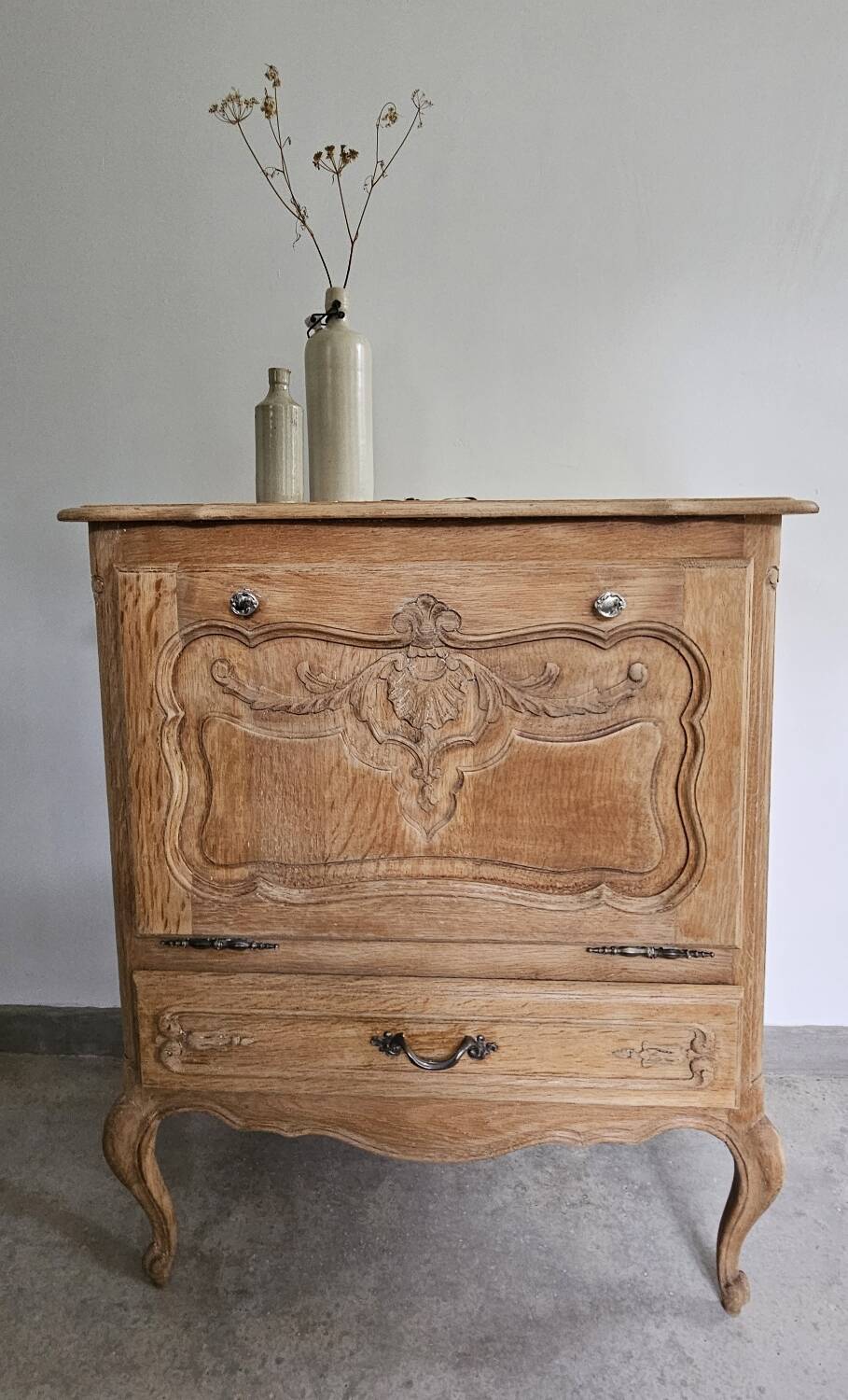Storage unit, Louis XV style bar
