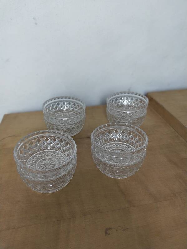 9-piece crystal dessert service