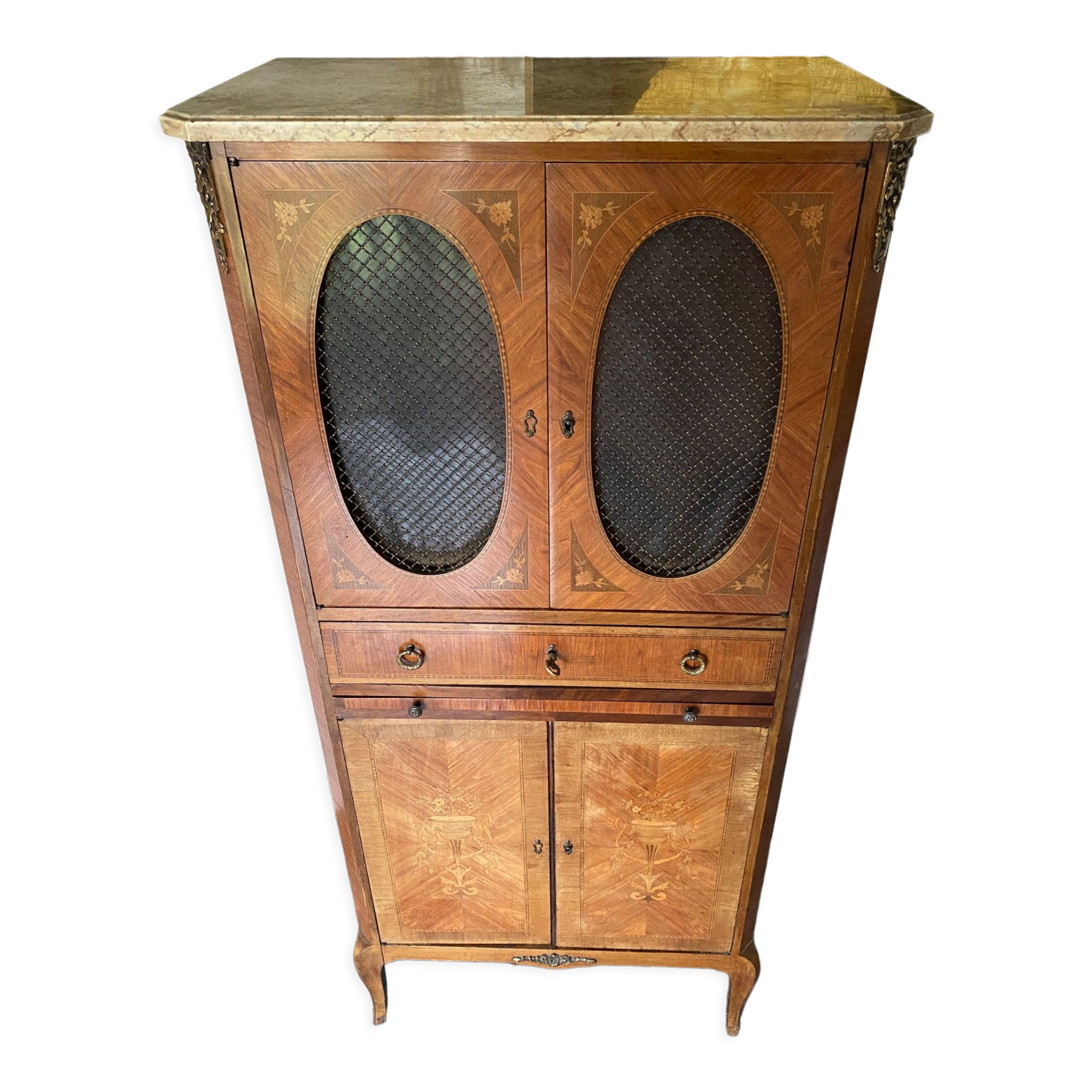 Veneer reading cabinet