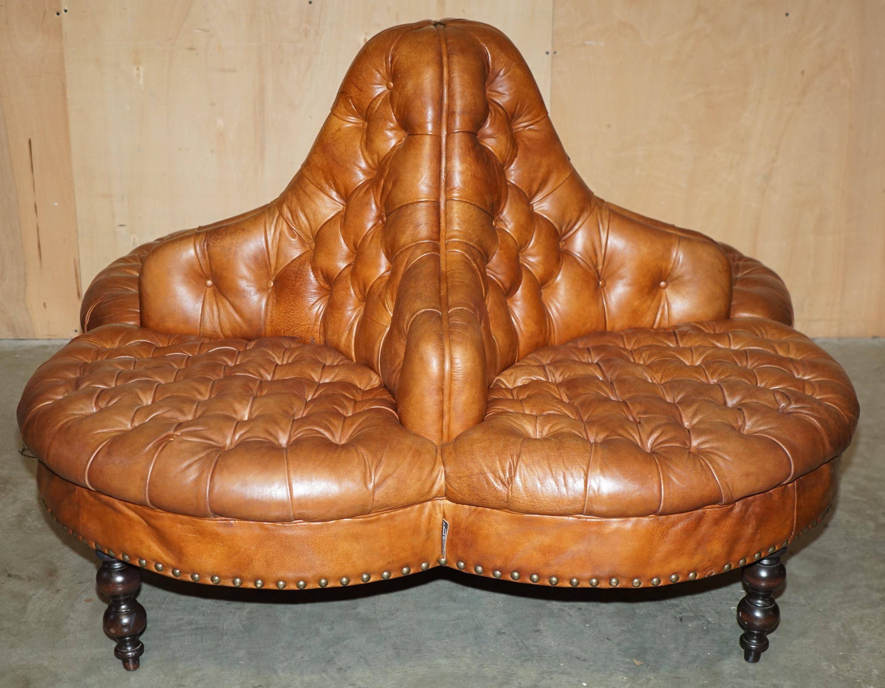 Heritage leather Chesterfield sofa, four-seater, Tête-à-Tête model.