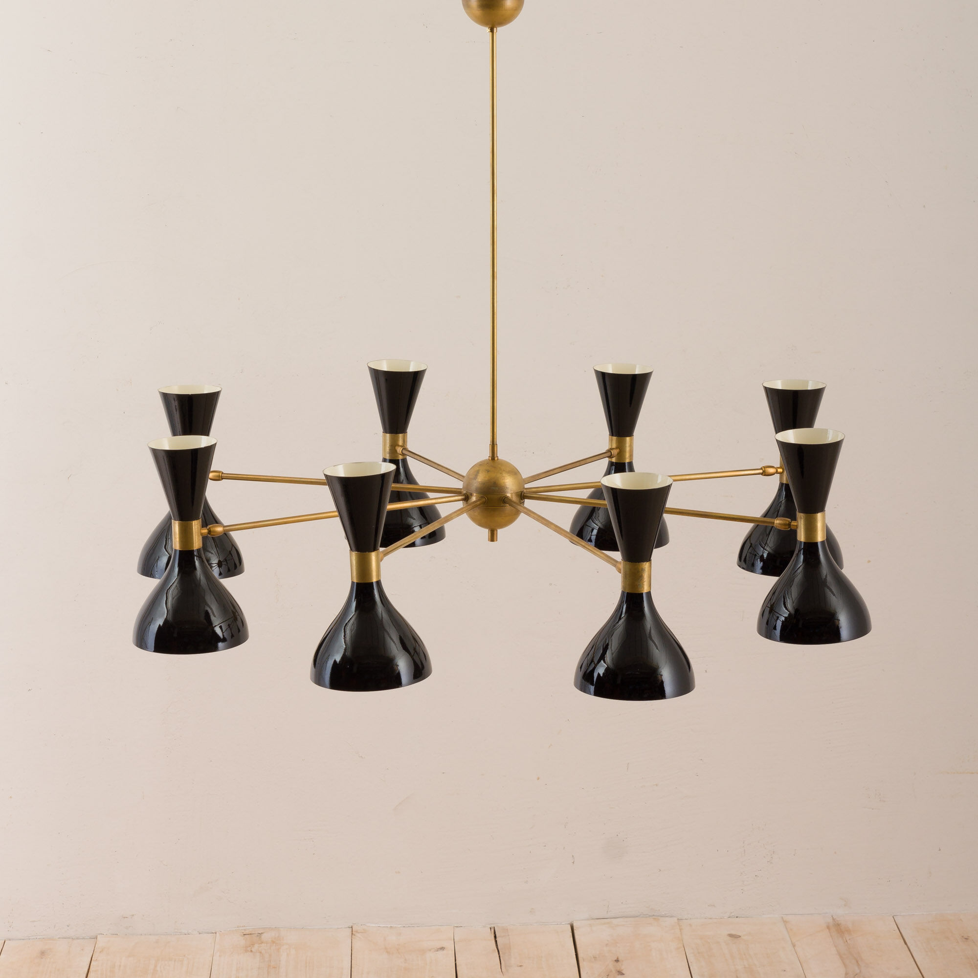 8 arms Italian chandelier with diabolo shades in Stilnovo style