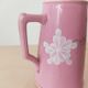 Vase pichet rose Sarreguemines peint à la main vers 1900
