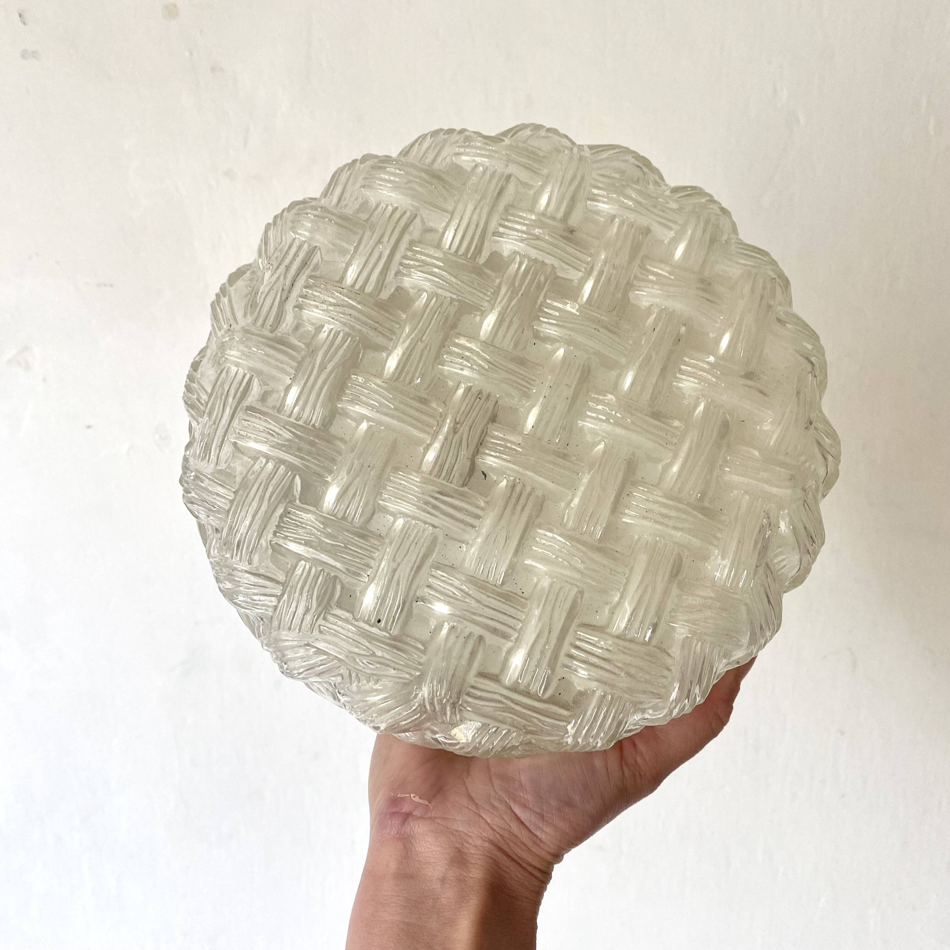Vintage round ceiling light with woven effect